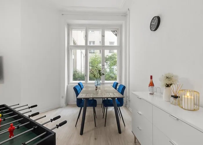 62qm2, Massageseat, Billard-table, King-sized Bed